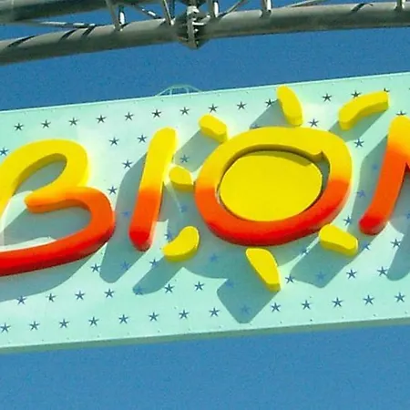 Enjoy A Charming Lateral Sea View Bibione