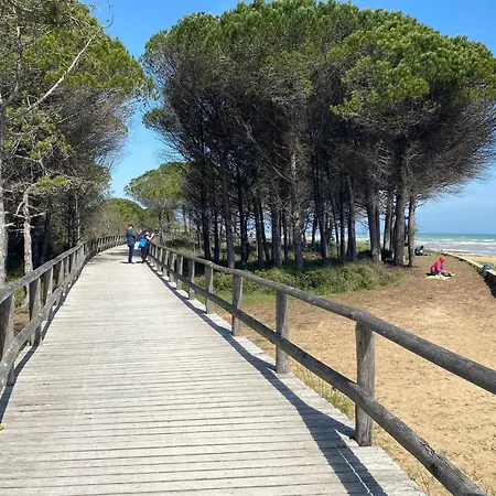 Enjoy A Charming Sea View Бибионе
