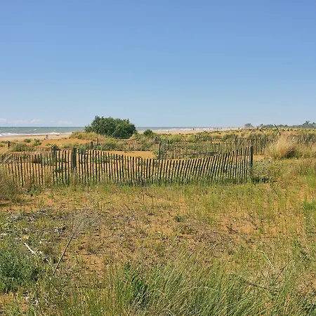 Enjoy A Charming Lateral Sea View Apartment Bibione