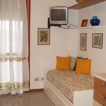 Apartment Enjoy A Charming Lateral Sea View