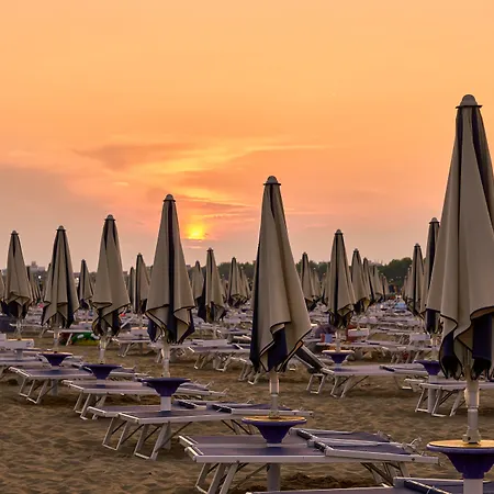 Enjoy A Charming Lateral Sea View Appartamento *